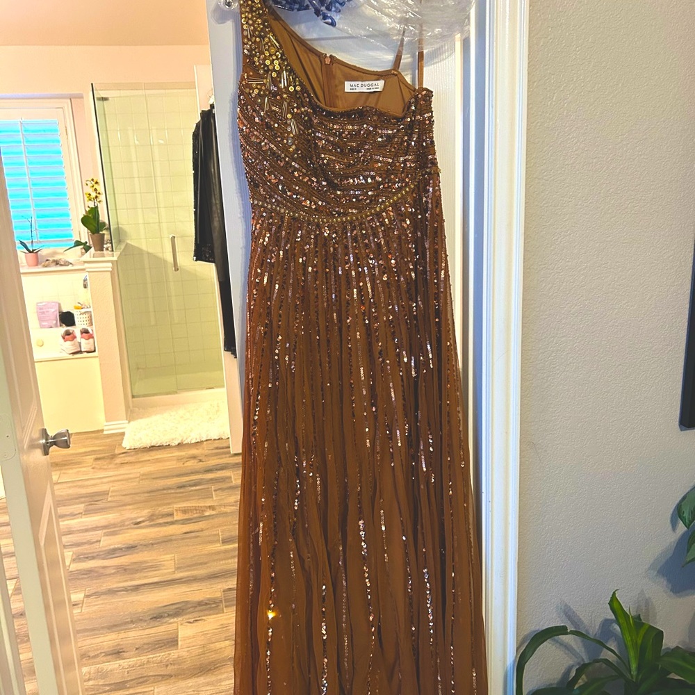 Beautiful bronze gold Mac Duggal ball gown